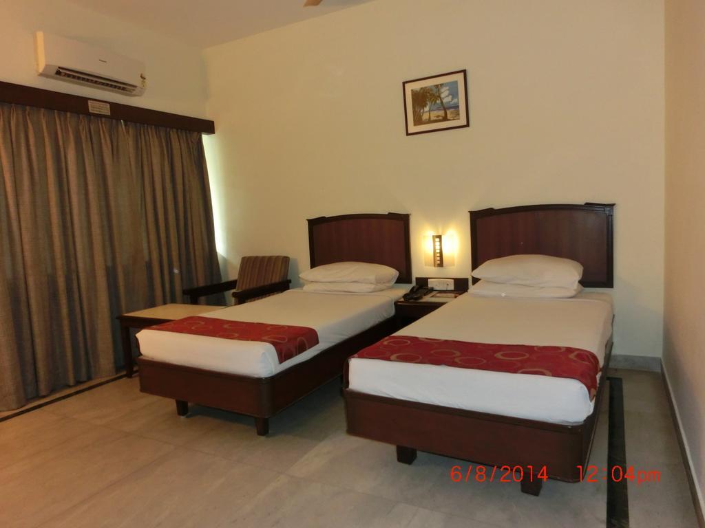 Hotel Thulashi Park Ченнаи Номер фото