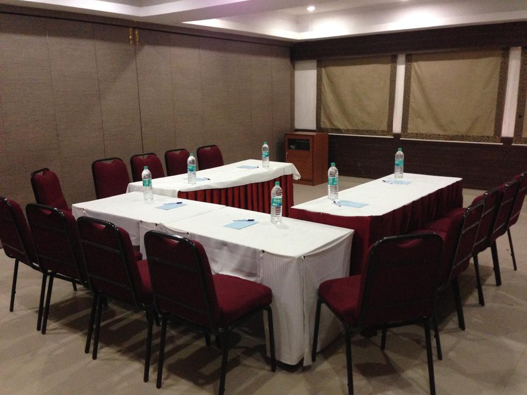 Hotel Thulashi Park Ченнаи Экстерьер фото