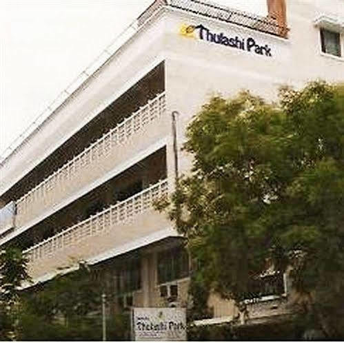 Hotel Thulashi Park Ченнаи Экстерьер фото