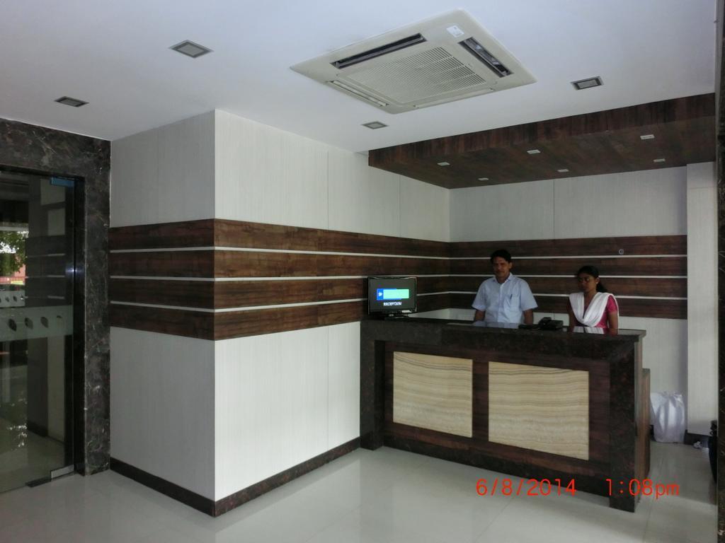 Hotel Thulashi Park Ченнаи Экстерьер фото
